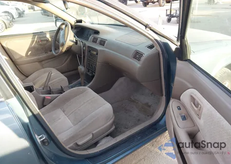 2000 Toyota Camry Le из США, поврежденный, VIN JT2BG22K9Y0457201